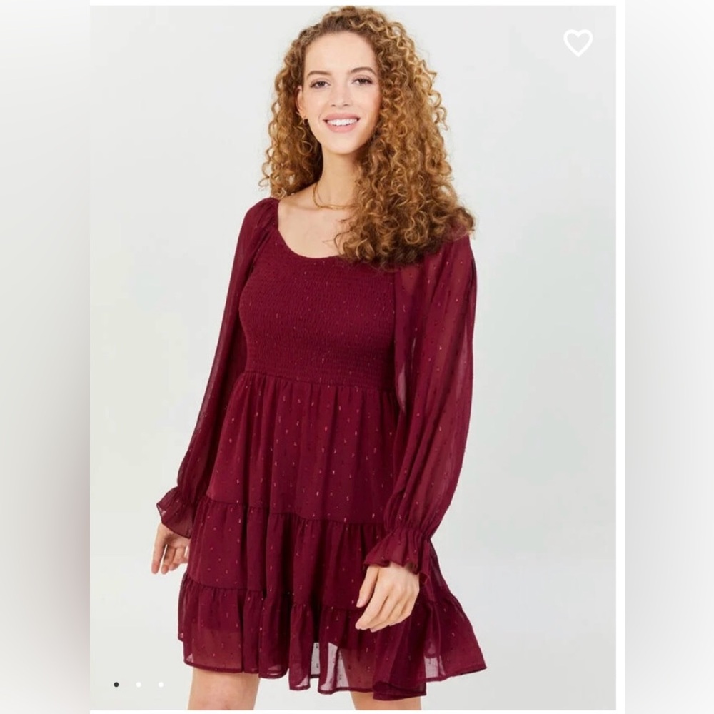 Beautiful Altr’d State dress with shimmer!